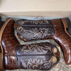 Armadillo boots